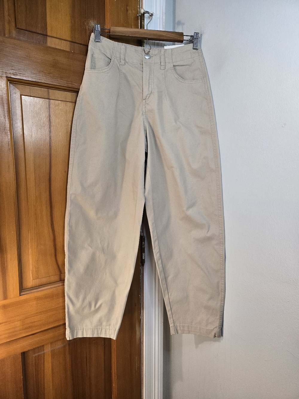 a new day Beige Tapered Leg Pants NWT Sz 4